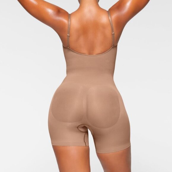 Skims Seamless Sculpt Mid Thigh Bodysuit 2X/3X - Picture 2 of 4